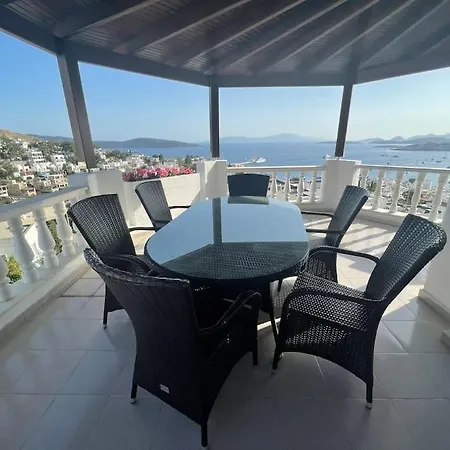 Dublex House With Castle, Sea & View 150 M2