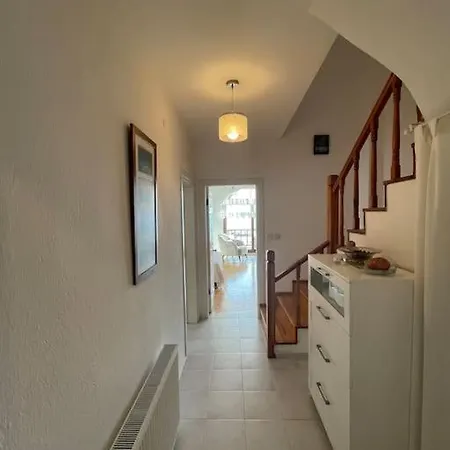 Dublex House With Castle, Sea & View 150 M2 别墅